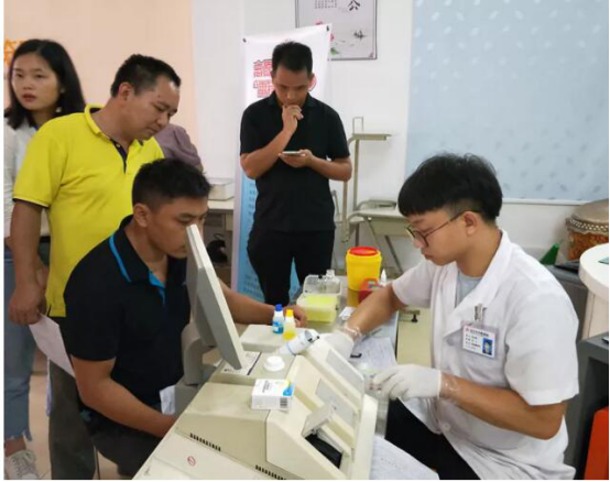 獻血現(xiàn)場 獻血現(xiàn)場