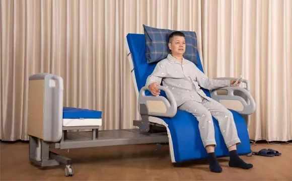 護(hù)理床實(shí)圖