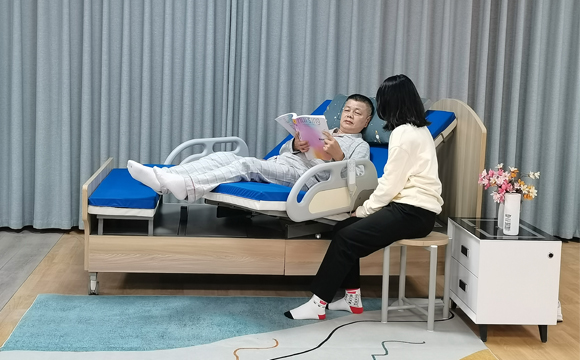 看書讀報 看書讀報