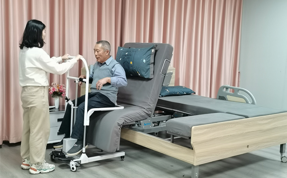 可升降移位機(jī) 可升降移位機(jī)