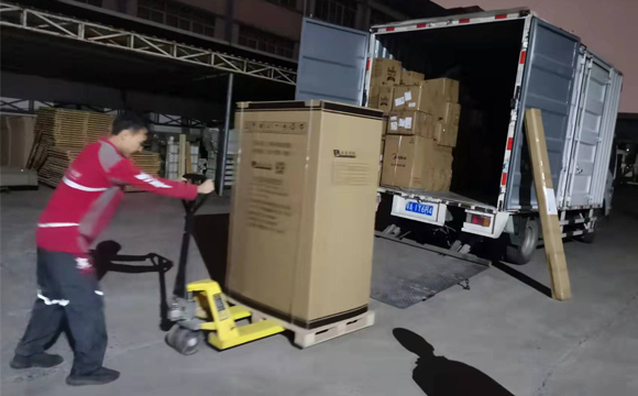 護理床發(fā)貨