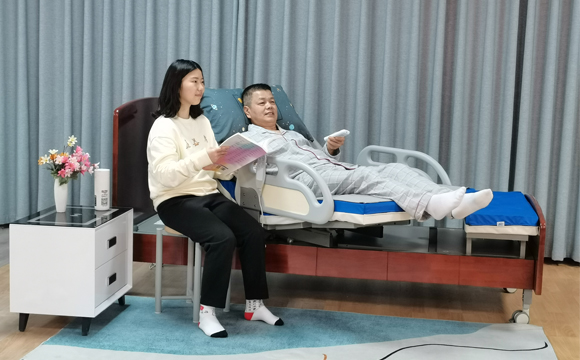 護(hù)理床旋轉(zhuǎn) 護(hù)理床旋轉(zhuǎn)