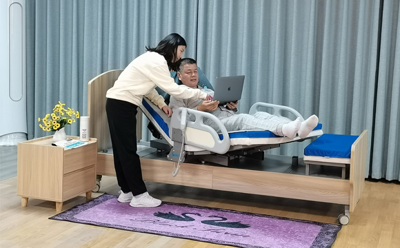 家用多功能護(hù)理床 家用多功能護(hù)理床