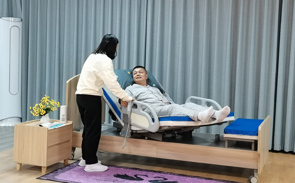 電動旋轉護理床